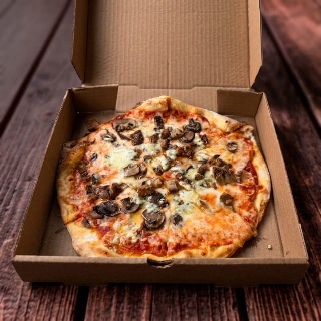 #7 10" The Northerner Specialty Pizza.